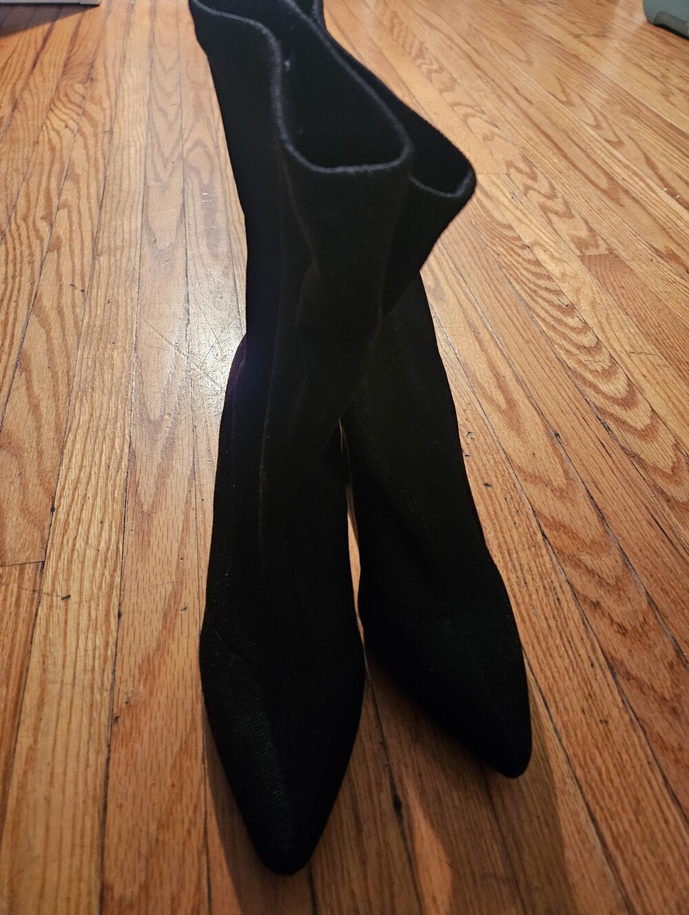 Black Pointed Toe Knee-High Stretch Boots Sz 8